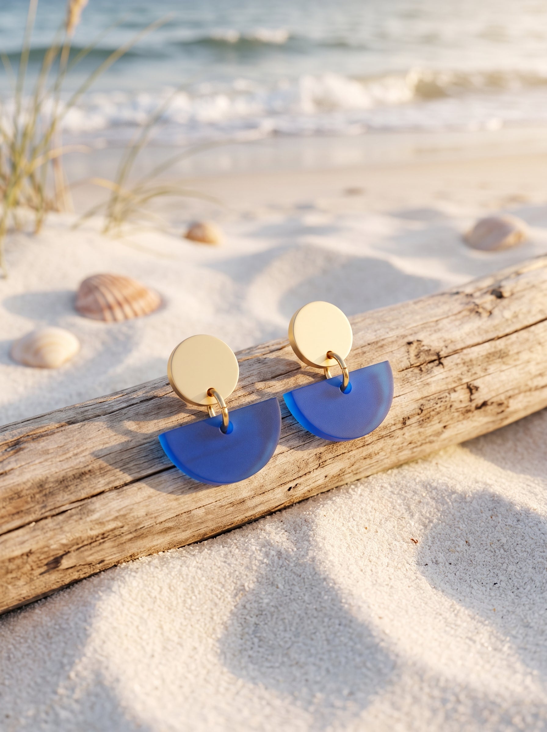 Ohrstecker Halbmond Goldcreme & Royalblau | Greencast Acryl Ohrringe | Öse vergoldet handmade