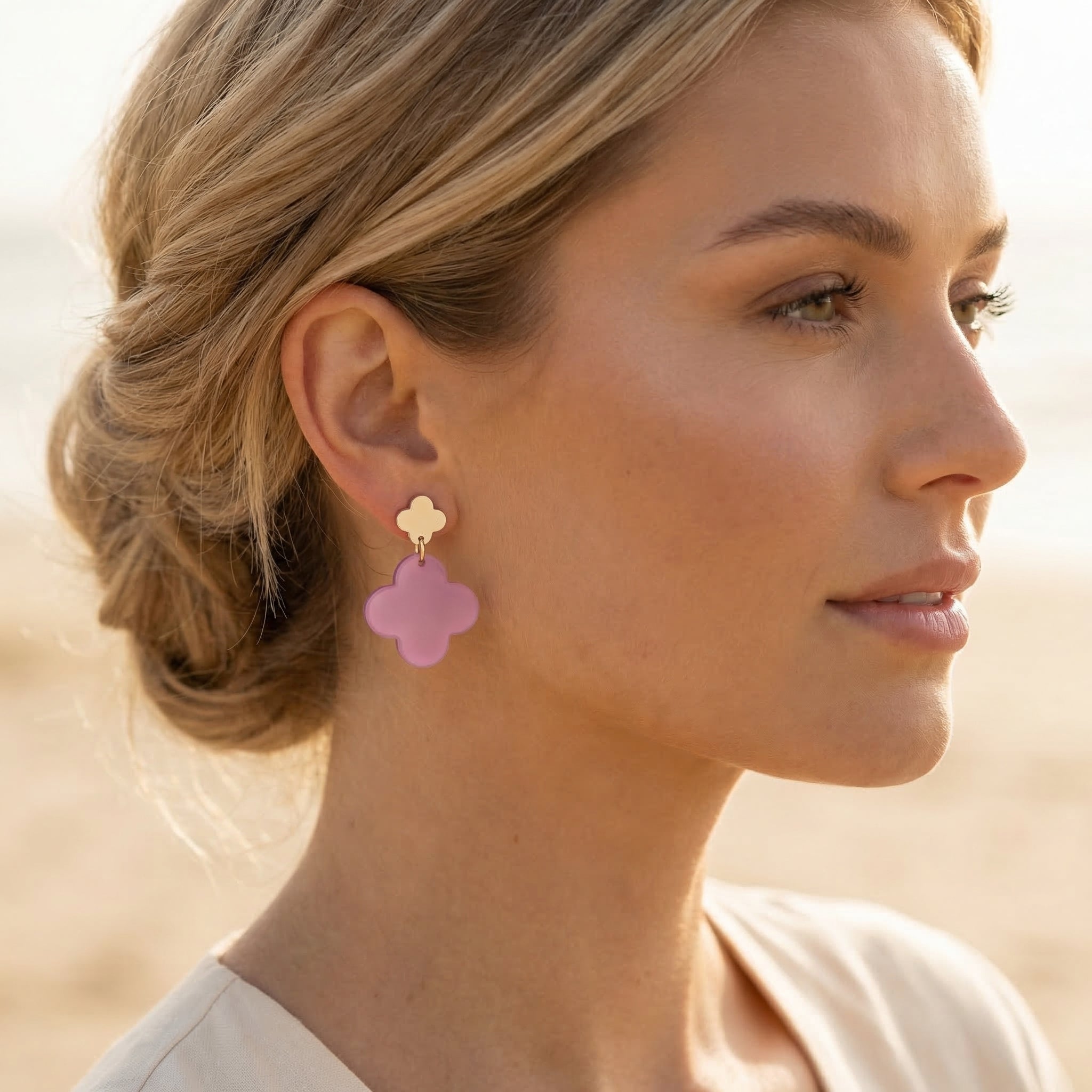 Rosenklee – Kleeblatt-Ohrringe Mauve Nude Gold | Handgemachte Statement Ohrringe | ZIMI Jewelry