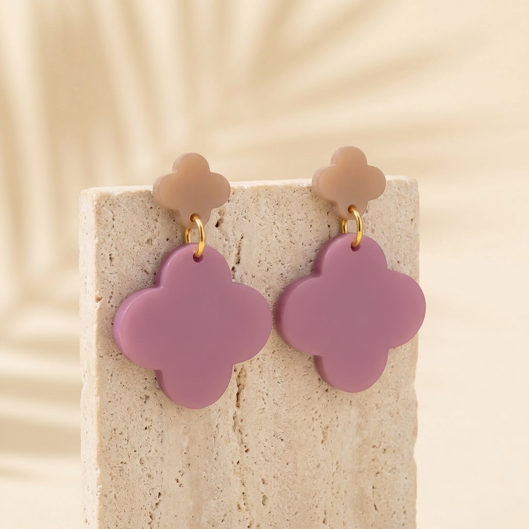 Rosenklee – Kleeblatt-Ohrringe Mauve Nude Gold | Handgemachte Statement Ohrringe | ZIMI Jewelry