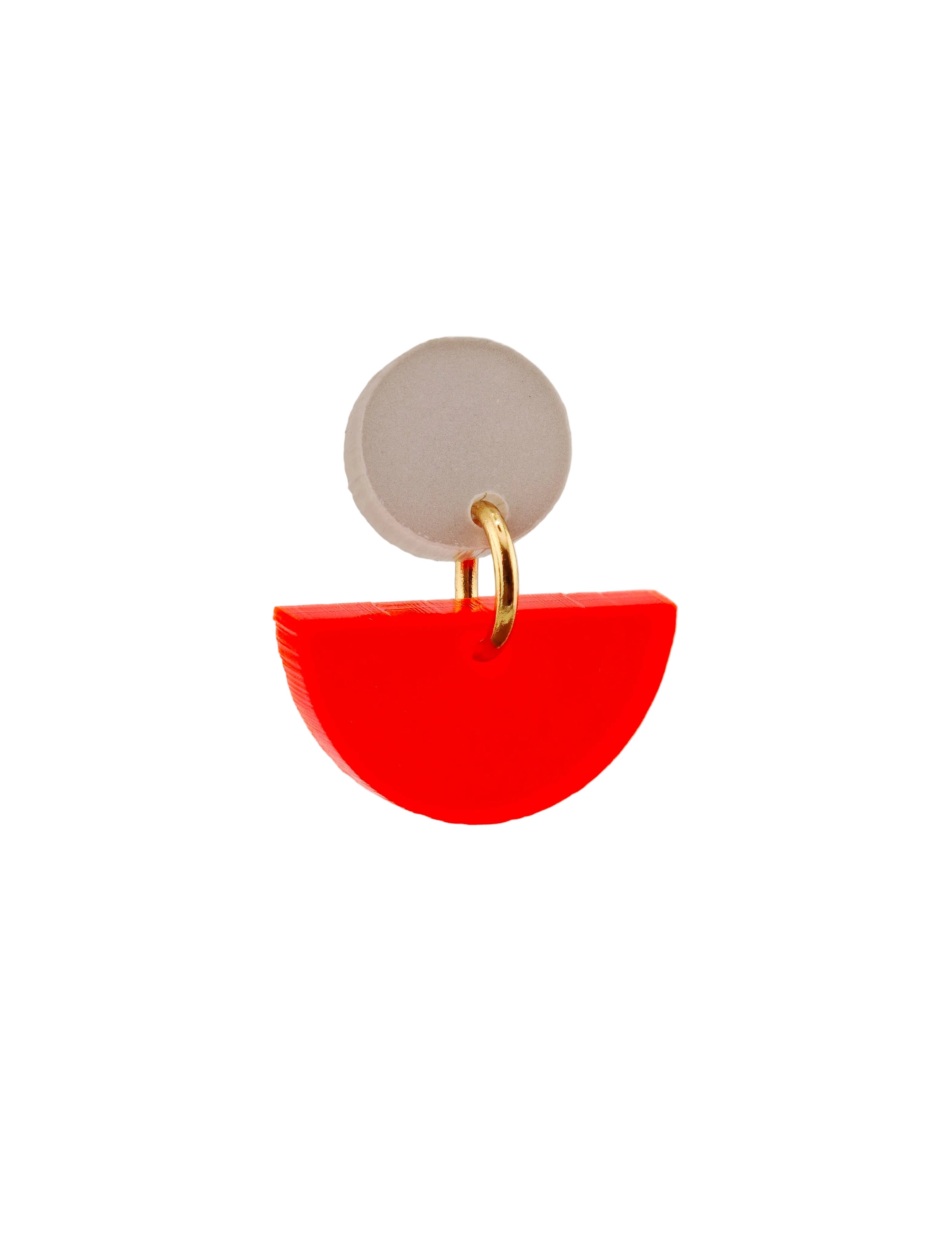 Glutmond – Orange Halbkreis-Ohrringe satiniert | Hellgrau Stecker | Handgemachte Statement Ohrringe | ZIMI Jewelry