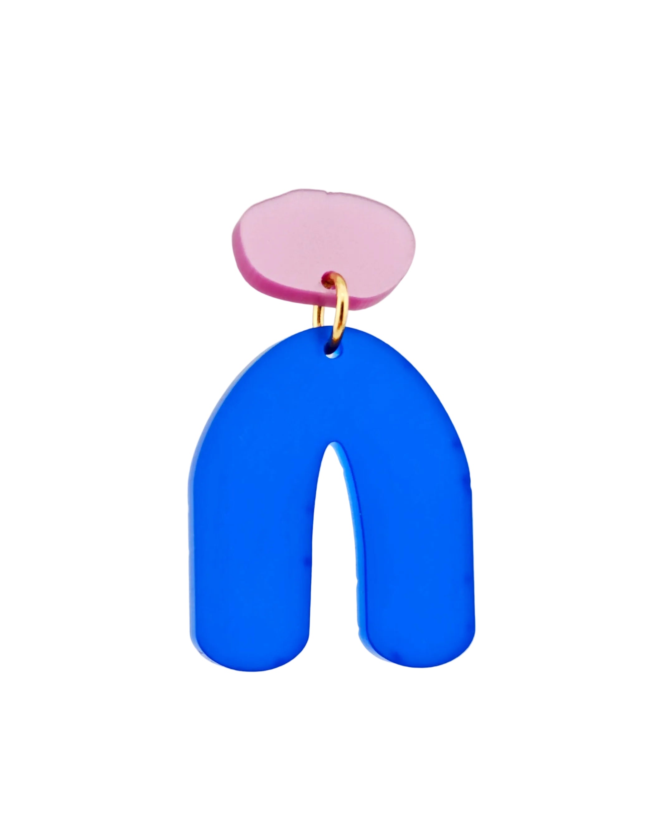 Zuckerbogen – Königsblau Bogen-Ohrringe satiniert | Rosa Metallic-Stecker | Handgemachte Statement Ohrringe | ZIMI Jewelry