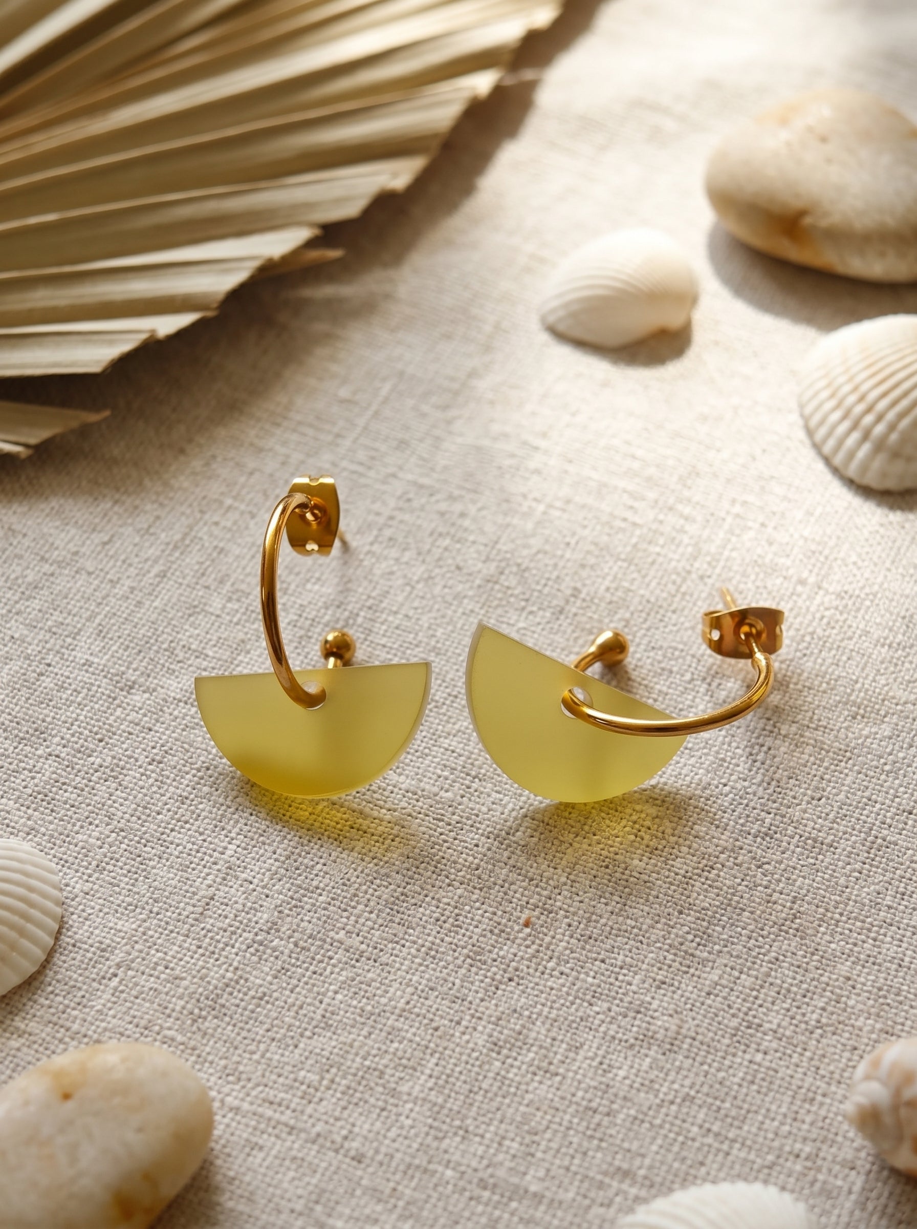 Wechselcreole Halbmond Gelbgrün | Mix & Match Ohrringe Edelstahl 18K vergoldet | Greencast Acryl handmade