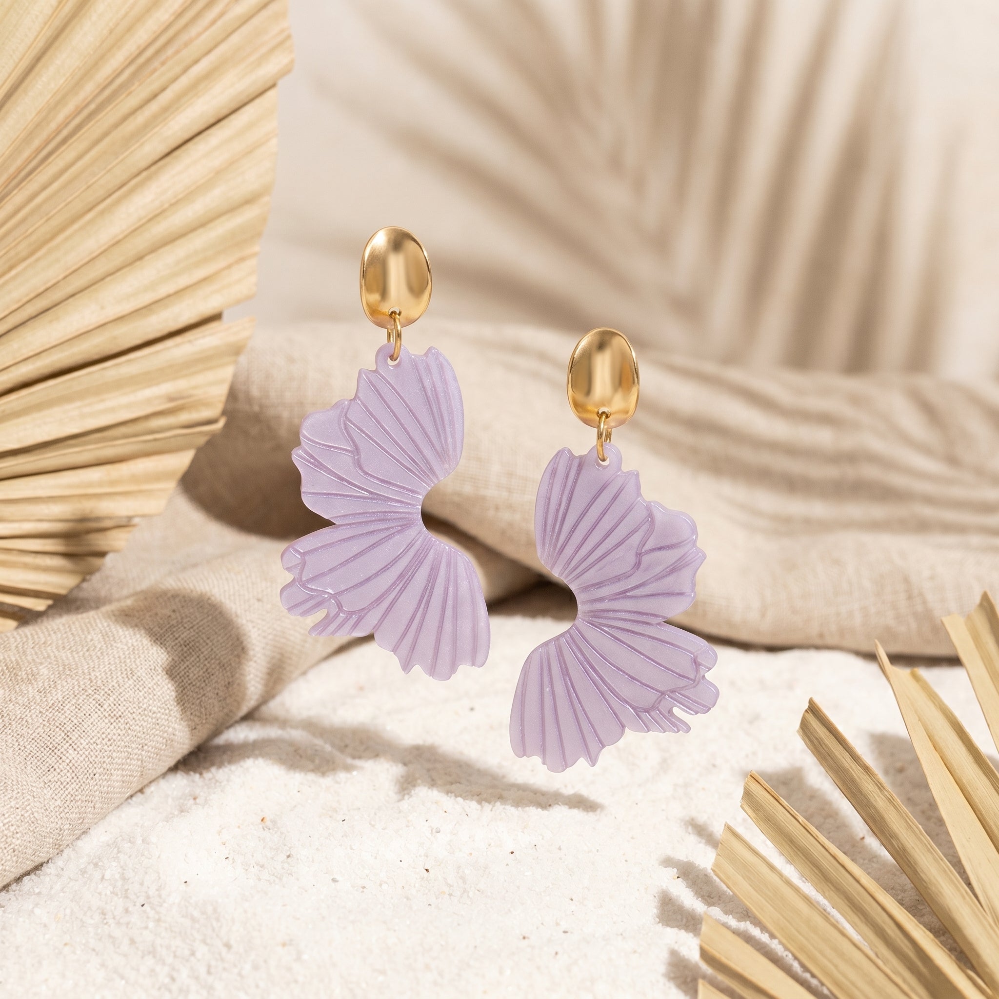 Hibiskus Creole Metallic Flieder | Handgemachte Acryl Ohrringe | ZIMI Jewelry