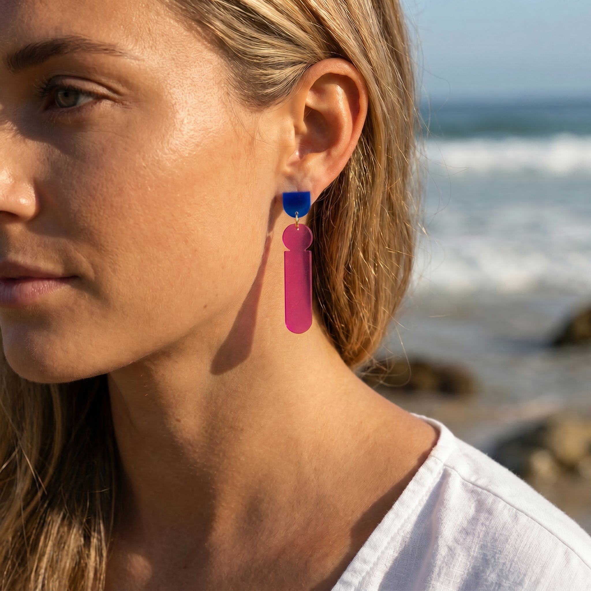 Bonbonsäule – Magenta Säule-Ohrringe satiniert royalblau | Handgemachte Statement Ohrringe | ZIMI Jewelry