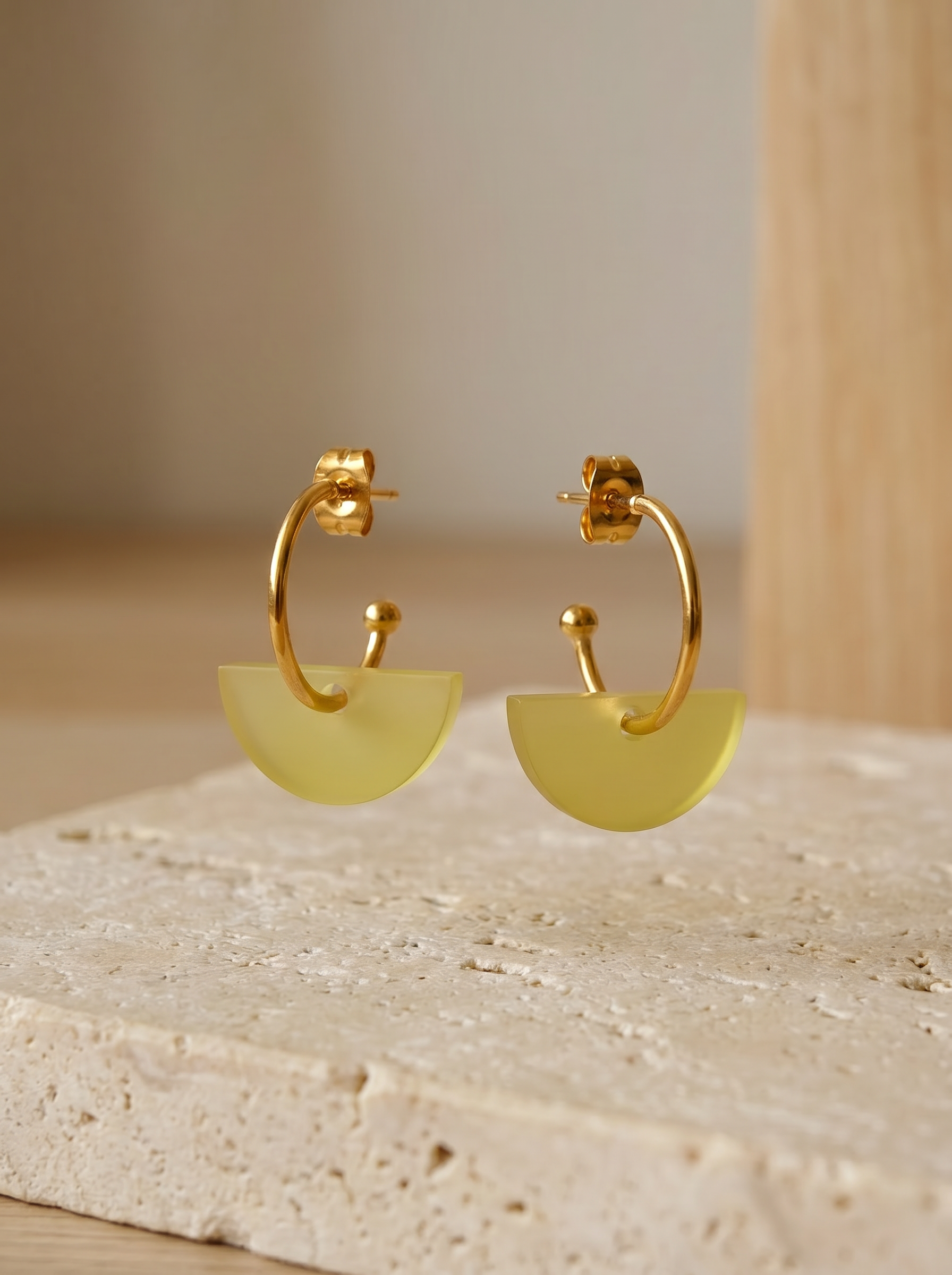 Wechselcreole Halbmond Gelbgrün | Mix & Match Ohrringe Edelstahl 18K vergoldet | Greencast Acryl handmade