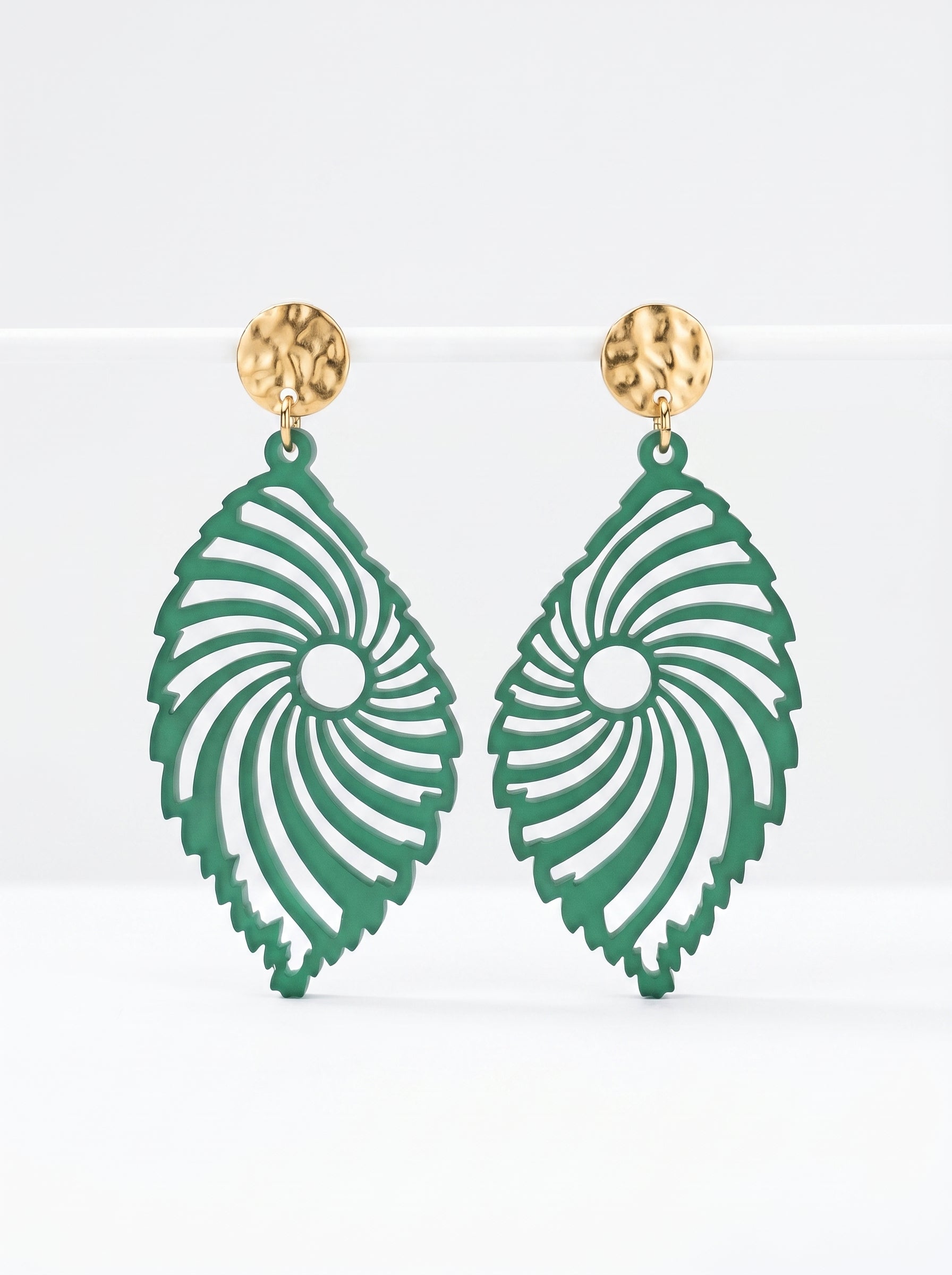 Statement-Ohrhänger Spirale Smaragdgrün | große Ohrringe Edelstahl 18K vergoldet | Greencast Acryl handmade