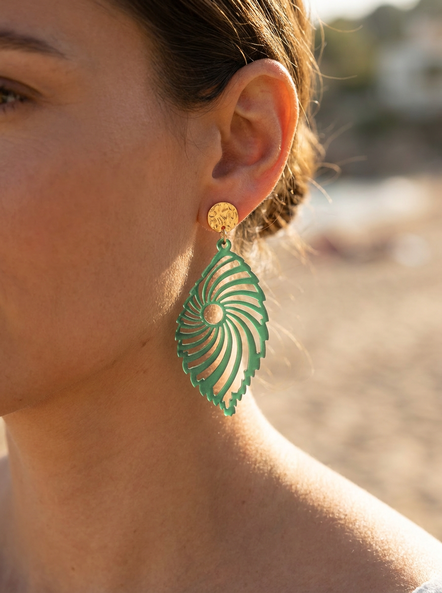 Statement-Ohrhänger Spirale Smaragdgrün | große Ohrringe Edelstahl 18K vergoldet | Greencast Acryl handmade